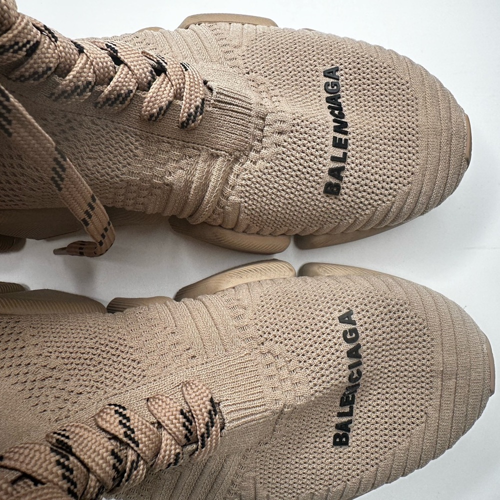 BALENCIAGA
Speed 2.0 Lace-Up Sneakers - Picture 2 of 7